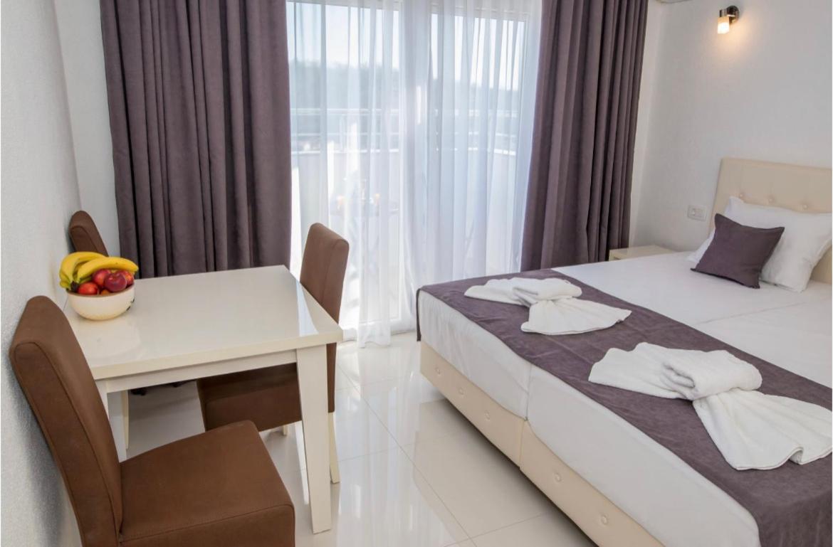 Apartmani Nela Sutomore Eksteriør billede